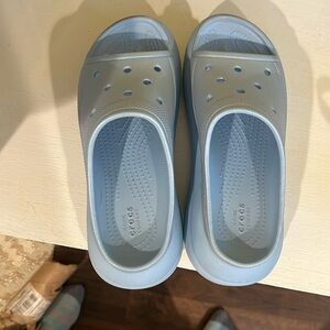 Crocs Crush slide light blue size 6 sparkles